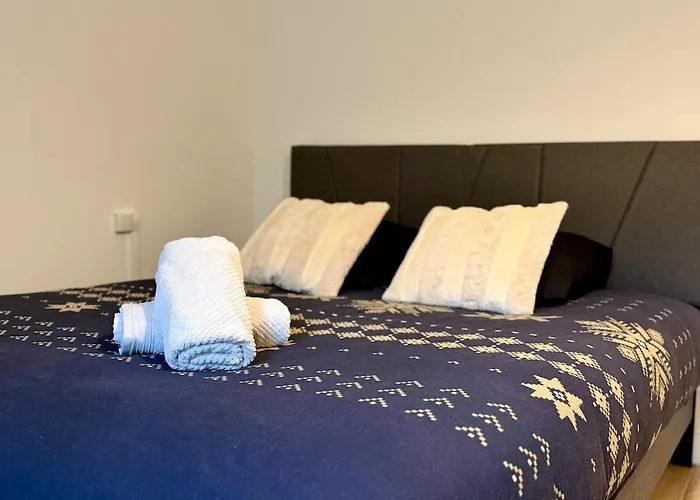 Liberte 38 - Close To Station And Center Apartmán *